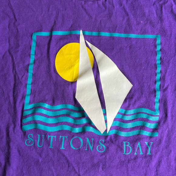 VTG Suttons Bay T Shirt Mens Large Vacation Tee Michigan Lake Sailboat 1990s USA - Picture 3 of 9